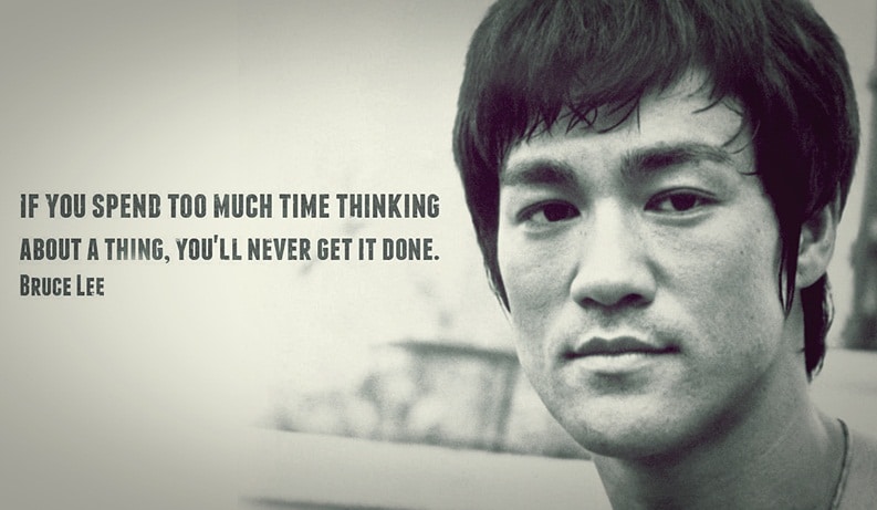 Trop penser (Image de Bruce Lee)